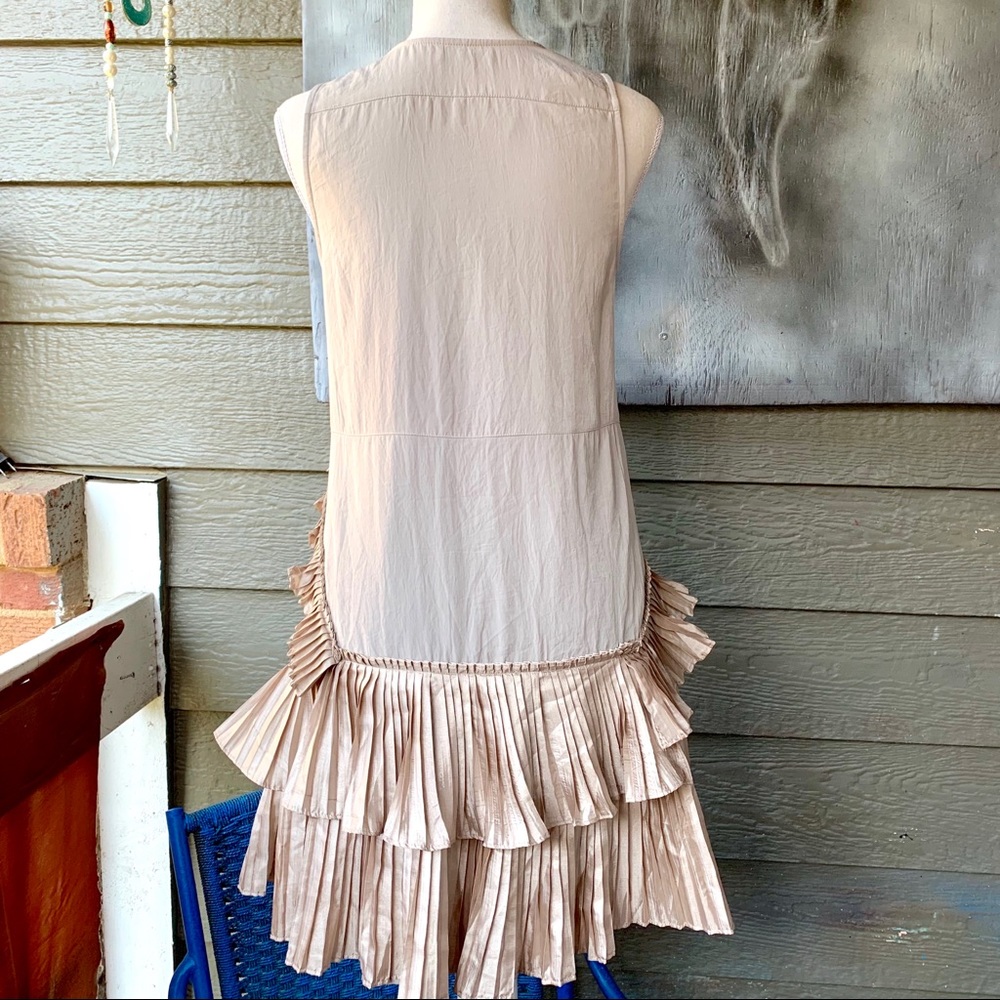 GAP Dress with Drop-Waist & Ruffled Peplum Layers - Picture 4 of 8